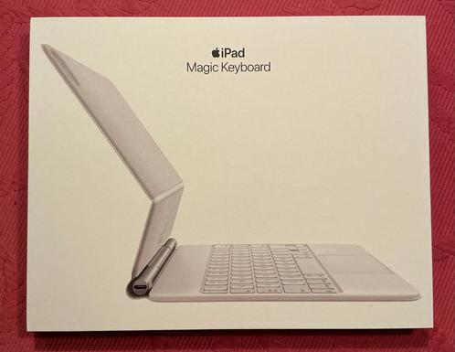 Apple Magic Keyboard iPad Pro  Apple Pencil