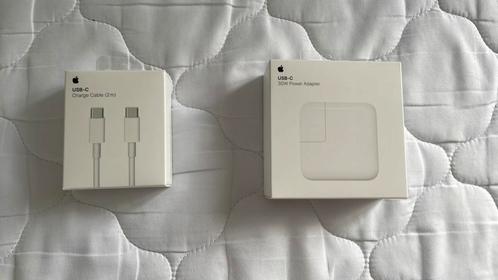 Apple power Adapter 30W en Apple Charge Cable 2m ZGAN