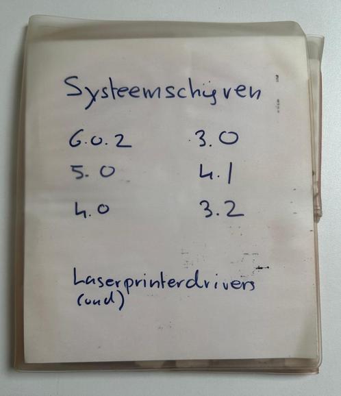 Apple systeemsoftware 3.0 - 7.1 (floppys) en Apple LC II