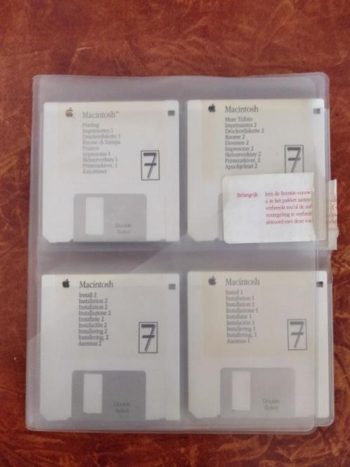 Apple System 7  (12 originele diskettes) 1991 (versie NL)