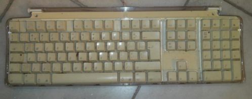 Apple toetsenbord met doorzichtige behuizing (keyboard)