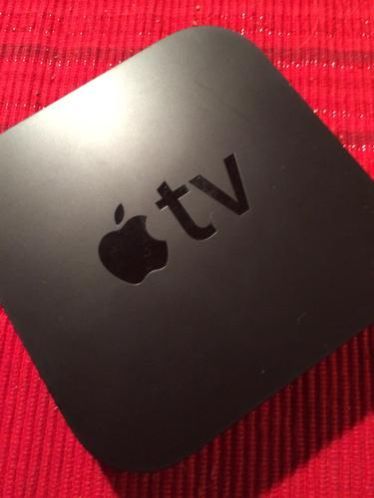 Apple tv 12 mnd oud. 