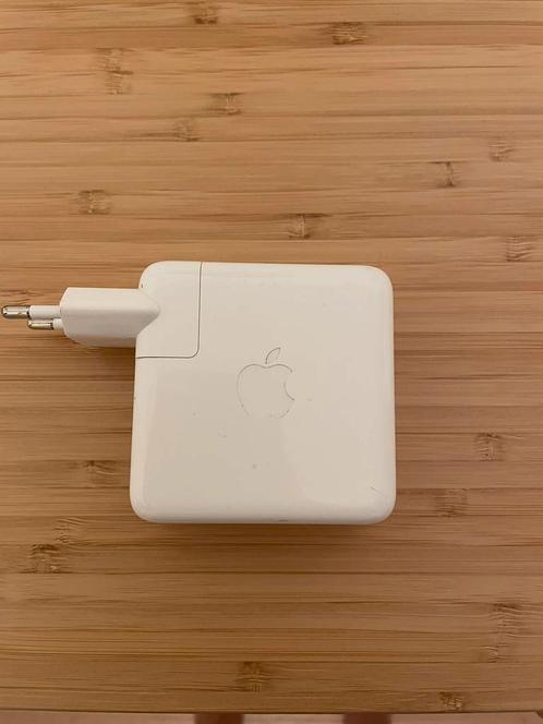 Apple USB-C power adapter for MacBook (61W)