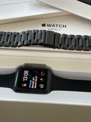 Apple Watch 3 42 mm space grey. Ook leuk als kerst kado