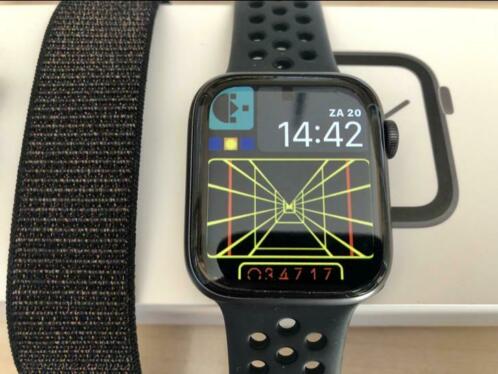 Apple watch 4. 44 mm  extras 