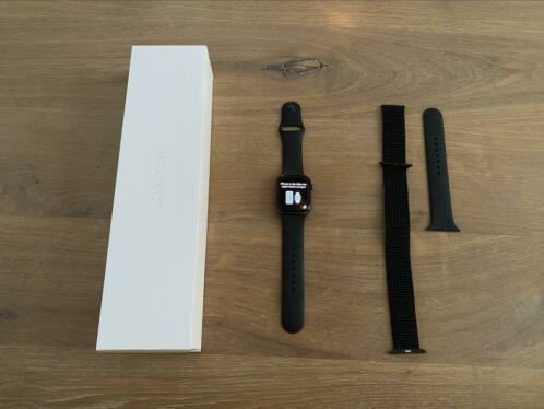 Apple Watch 4 44mm GPS zwart met twee bandjes