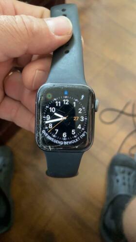 Apple Watch 4 met barst in display, werkt nog 100