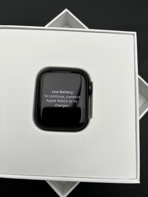 Apple Watch 6 44m