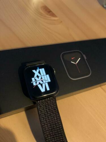 Apple Watch Nike Series 5 40mm