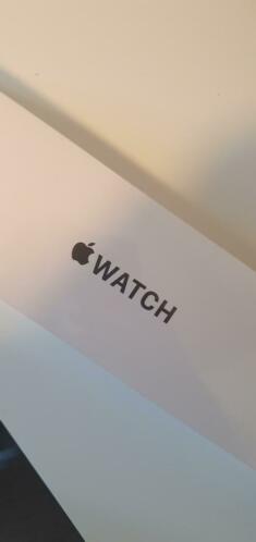 Apple Watch SE 44MM (GESEALED)