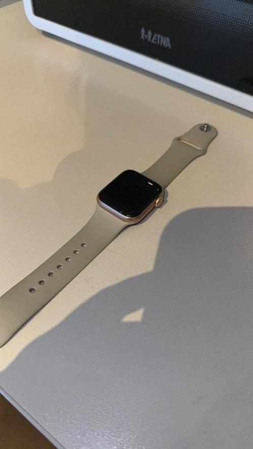 Apple Watch SE Gold Ros