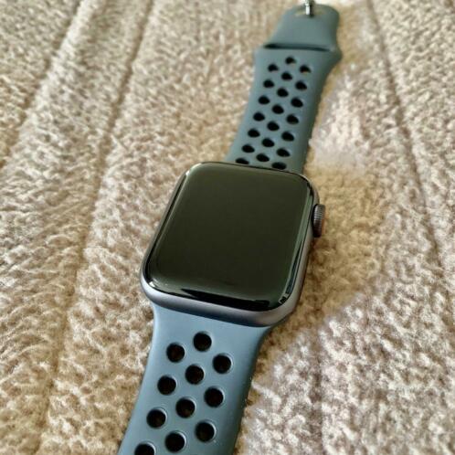 Apple Watch series 5 44 mm scherm defect