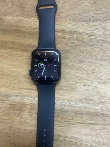 Apple Watch Series 5 44MM