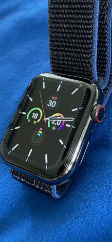 Apple Watch Series 6 Edelstaal E-Sim, niet in NL te koop