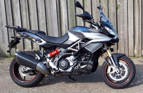 Aprilia Caponord 1200. 2014. Of BMW F800GS 2012
