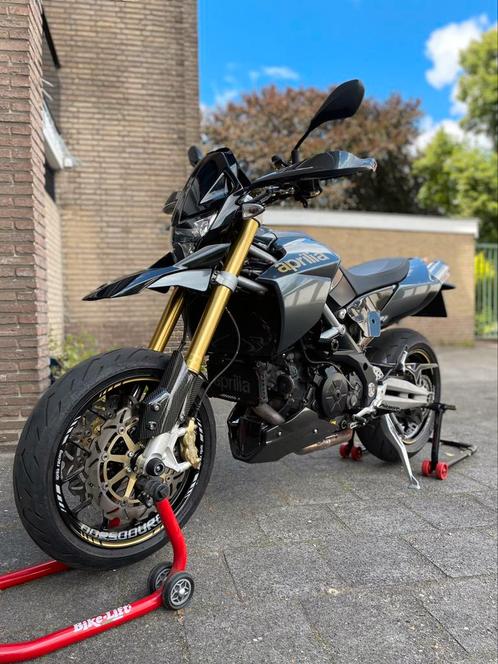 Aprilia Dorsoduro 1200 atc abs carbon mivv systeem. Bj 2011