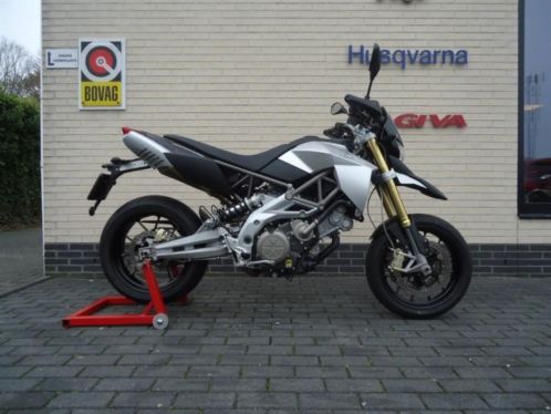 Aprilia dorsoduro 750 - 2010 - 1.069 km - nieuwstaat - bovag