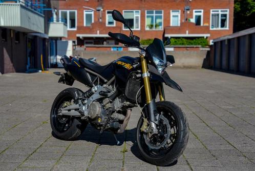 Aprilia Dorsoduro 750 met SC Project uitlaat. Goede staat