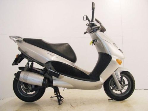 Aprilia Leonardo 125cc motorscooter (bj 1996)