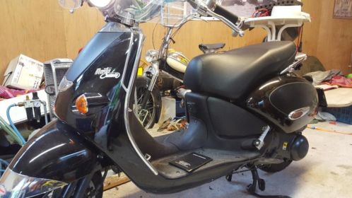 Aprilia Mojito 125 Custom LET OP is een MOTOR 