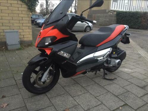 Aprilia motorscooter SR MAX 