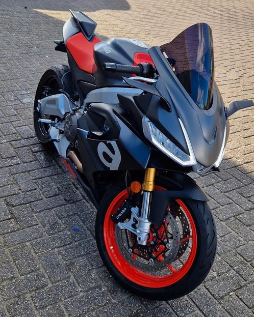 Aprilia rs 660