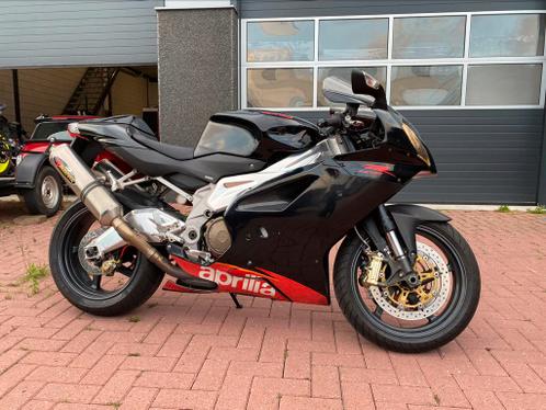 Aprilia rsv 1000