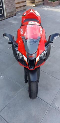 Aprilia RSV 1000 R