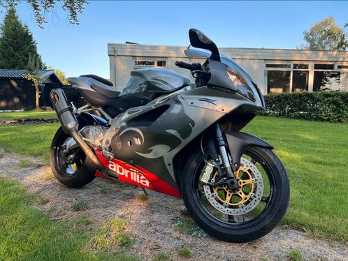 Aprilia RSV 1000 R Akrapovic