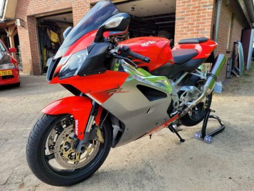 Aprilia RSV 1000 R , Akrapovic , led , Nieuwe banden