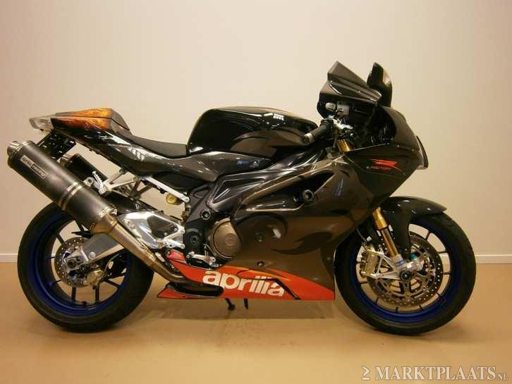 Aprilia rsv 1000 R factory 