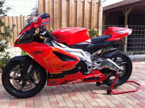 Aprilia RSV 1000 R (mille) 2004 o.a. Factory carbon, etc