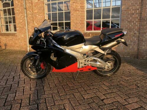 Aprilia RSV 1000 zeer mooi net onderhoud gehad