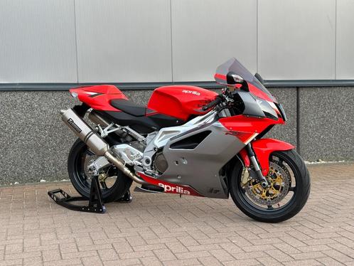 Aprilia RSV 1000R Akrapovic in bijzonder mooie staat