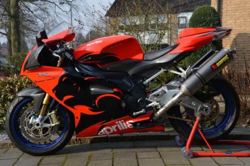 Aprilia RSV Mille 1000 R  2005  akrapovic  1000r  rsv