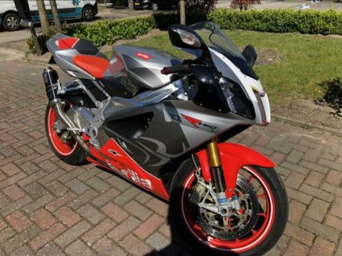 Aprilia rsv mille 1000r