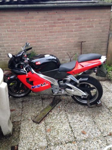 aprilia rsv mille met veel carbon