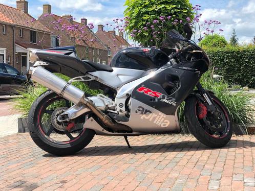 Aprilia RSV Mille uit 1999 (oermille)