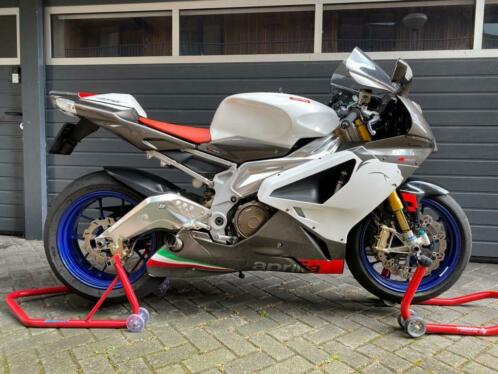 Aprilia RSV1000R