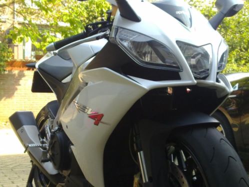 Aprilia RSV4