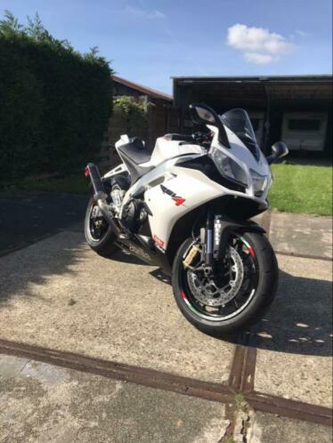 Aprilia RSV4 R 2010