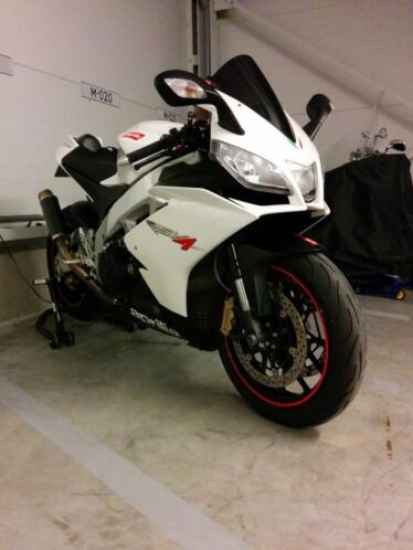 Aprilia RSV4 R 2010