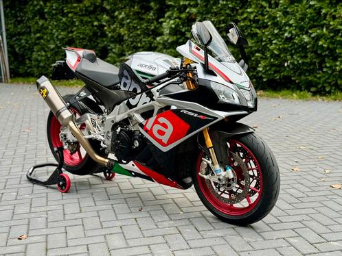 Aprilia RSV4 RF 2016 - opties als o.a. TC, ABS, LC, WC