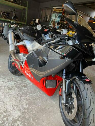 Aprilia Sport RSV 1000