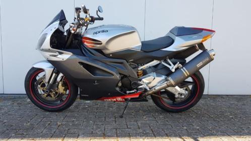 Aprilia Sport RSV 1000 R uit 2005 met 35000 km