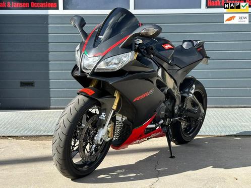 Aprilia Sport RSV4 Factory APRC 200PK Akrapovic Carbon