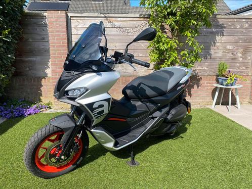 Aprilia SR GT 200 zgan