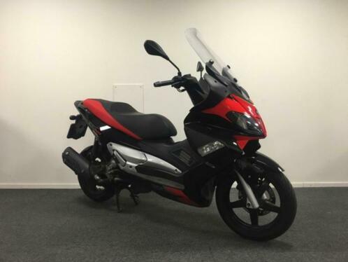 Aprilia sr max 300 ie  2013