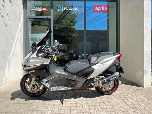 Aprilia srv 2013 abs arrow uitlaat systeem.