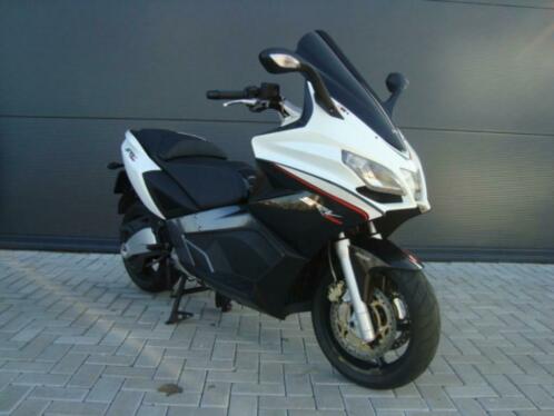 Aprilia SRV 850 ABS wit AKRAPOVIC 2013 ZGAN SRV850 sport